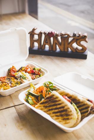 9" x 6" Large Bagasse Clamshell (200) - main image