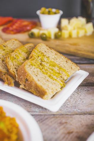 10 x 5in Rectangular Disposable Bagasse Plate (500) - main image